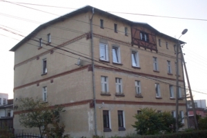 Gł&oacute;wna 12