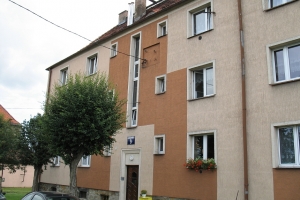 Dąbrowskiej 9